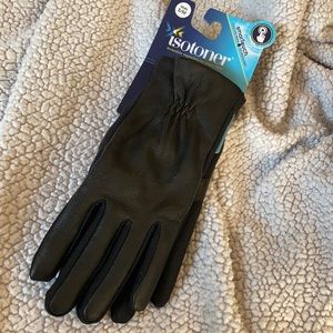 ISOTONER black leather gloves
